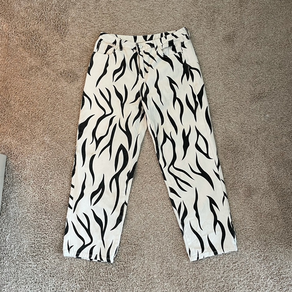 Graphic printed straight leg jeans